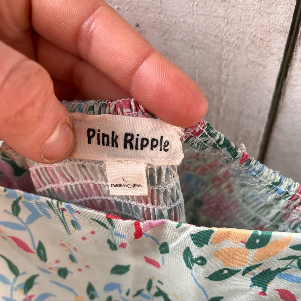 Pink Ripple Maxi Dress - Picture 4 of 4